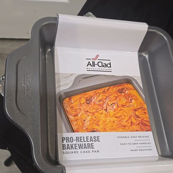 All-Clad Pro-Release Bakeware Square Cake Pan - Picture 8 of 9